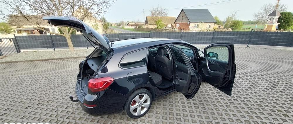 Opel Astra cena 17950 przebieg: 259000, rok produkcji 2011 z Zagórów małe 596